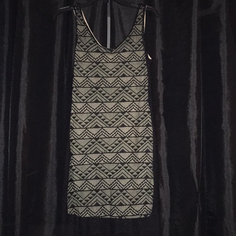 Midi-maxi lace dress